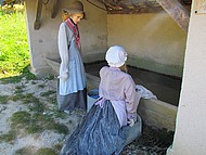 Nances, village fleuri , les lavandi�res