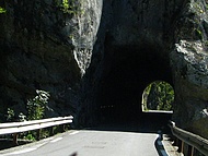 les tunnels de la route du d�sert de Chartreuse