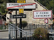 St Pierre d'Entremont, entre Savoie et Dauphin�.