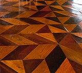 Longpra, parquet du grand salon