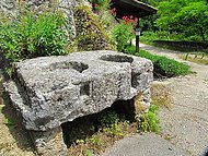 Cognin les Gorges, la pierre � d�mes