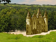 Du ch�teau il ne reste que les ruines de trois tours.