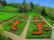 Ch�teau de Virieu, parterres du jardin