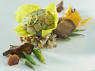 Tartare de loup de mer � l'onagre.