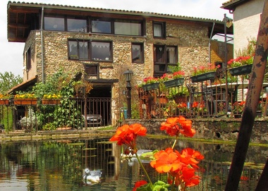 le G�te depuis le bassin