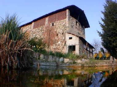 � l'ouest la claustra
