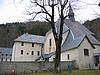 Le Monast�re de Chalais, dans un cadre bucolique.